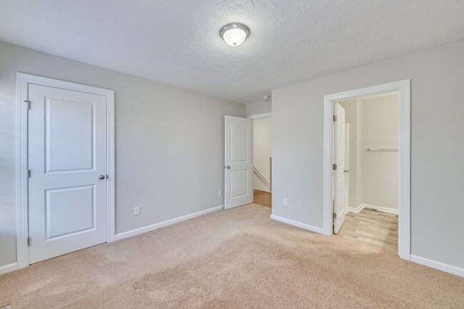 Building Photo - Adderman Point- 2 bed/2.5 bath Apartment