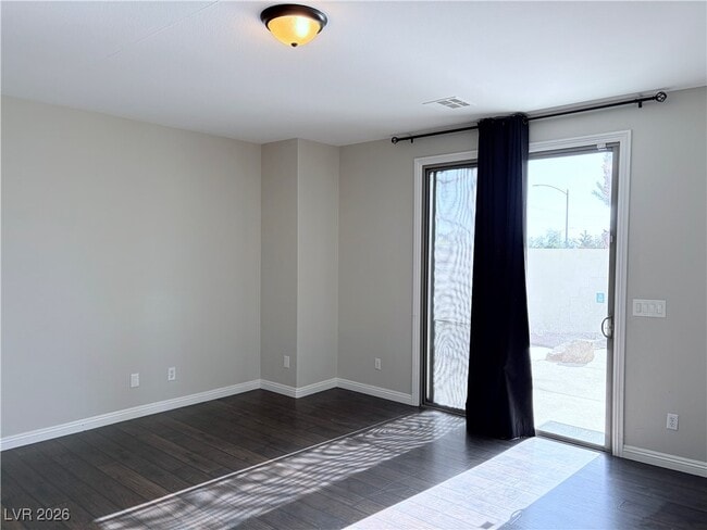 Building Photo - 3429 Hansa Ave