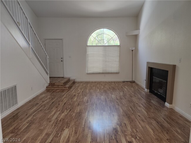 Building Photo - 8417 Sewards Bluff Ave