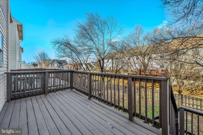 Building Photo - 27 Fiser Ln