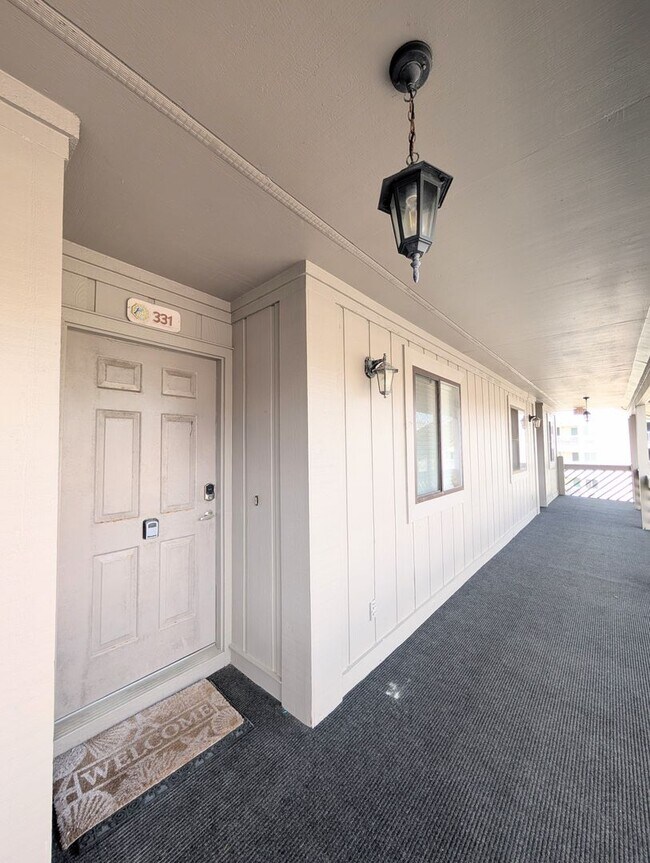 Building Photo - Long Term Rental, Walking Distance to Myrtle Beach!