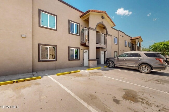 Building Photo - 540 N Yarbrough Dr
