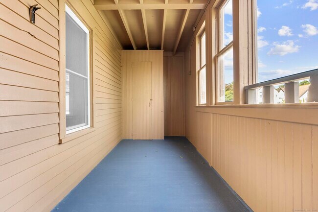 Building Photo - 230 Cooke St