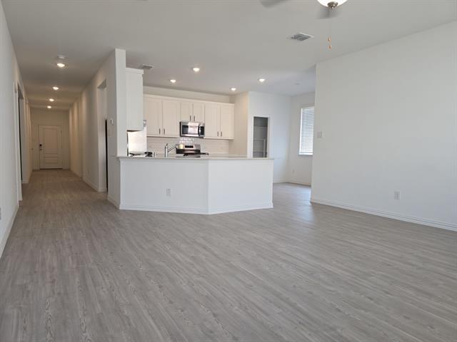 Building Photo - 1209 Dragon Wy