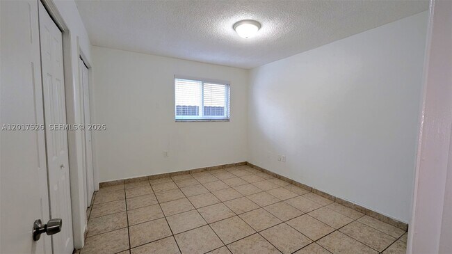 Building Photo - 3525 SW 25th St
