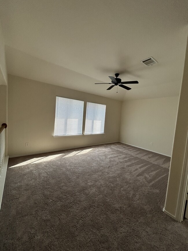 Building Photo - 5304 Willamette Ln