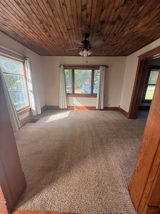 Building Photo - 4 bedroom 1.5 bath house in Tama Iowa