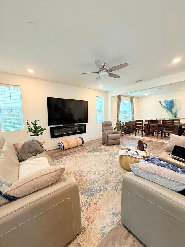 Building Photo - 6734 Ishan St