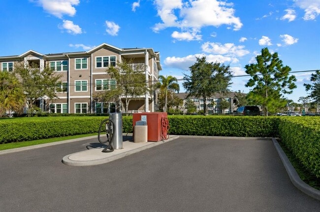Building Photo - 10263 Gandy Blvd N
