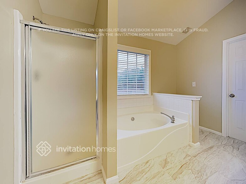 Building Photo - 3935 Brushy Wood Dr