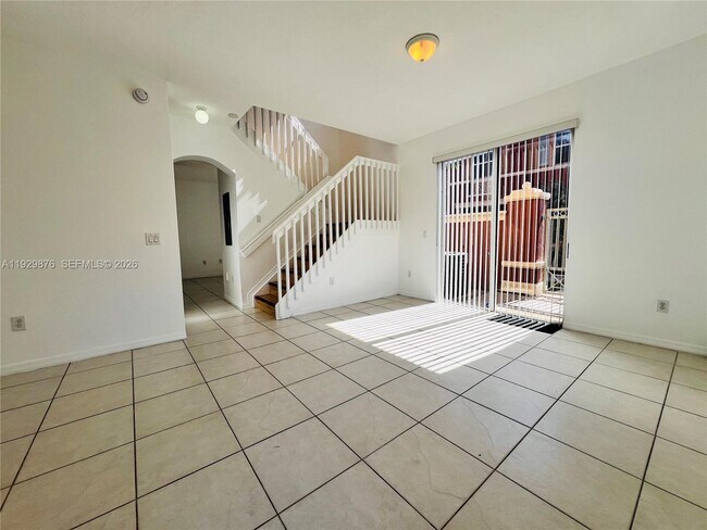 Building Photo - 6202 NW 116 Pl