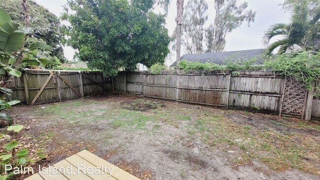 Building Photo - 3 br, 1 bath House - 800 28th St N