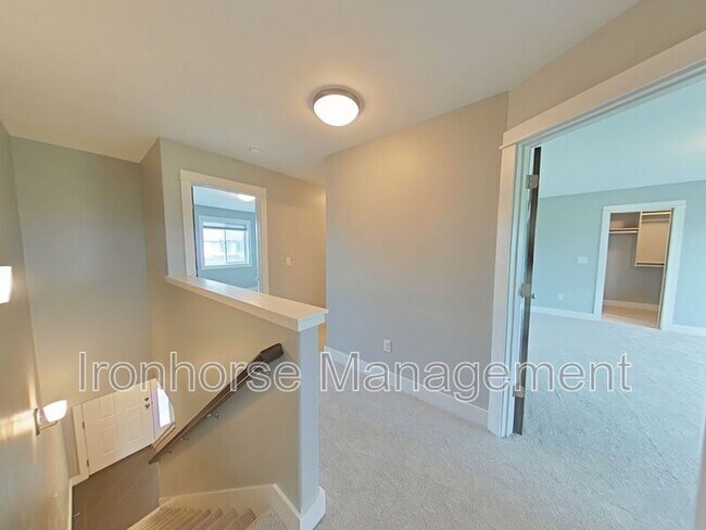 Building Photo - 2930 Warbler Way