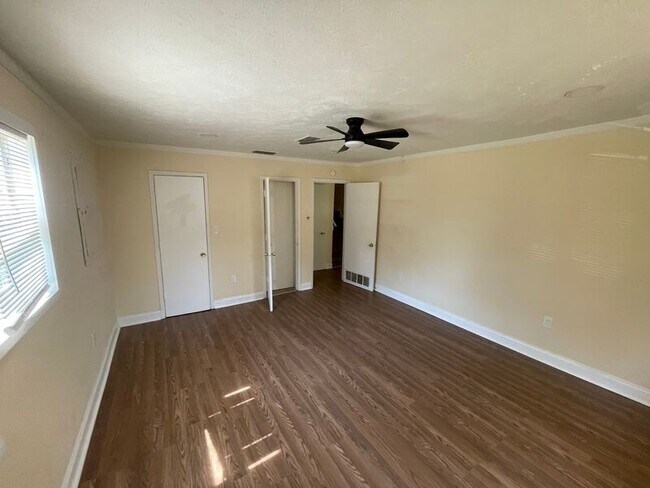 Building Photo - 6239 Wesley St