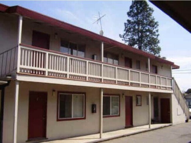 Primary Photo - 467 Leigh Ave