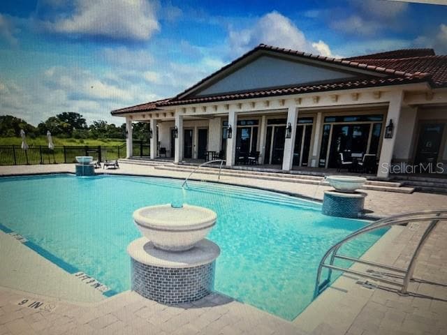 Building Photo - 20 Del Palma Dr