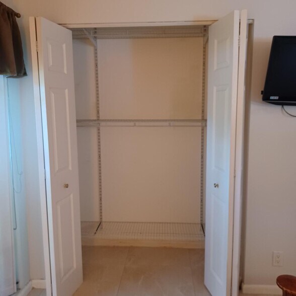 Master Bedroom Closet - 3940 Arelia Dr S