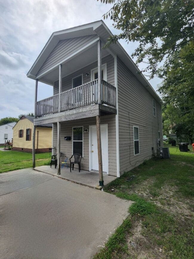 Primary Photo - Great Two Story Home In Town
