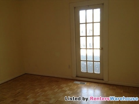 Building Photo - 723 Twin Brooks Ct SE