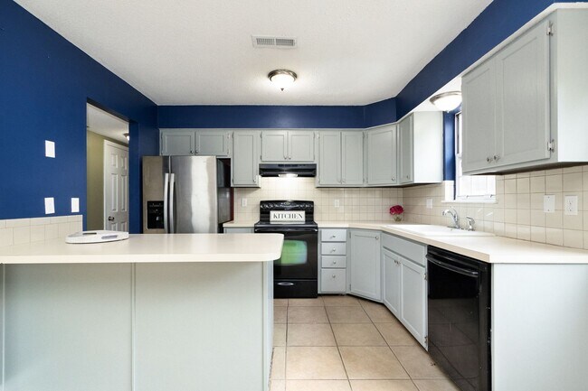 Building Photo - Quality Home Management