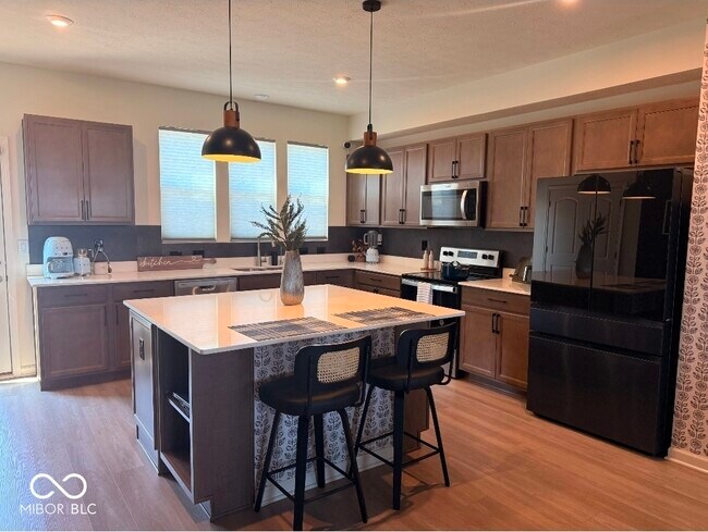Building Photo - 1728 Blenker Dr