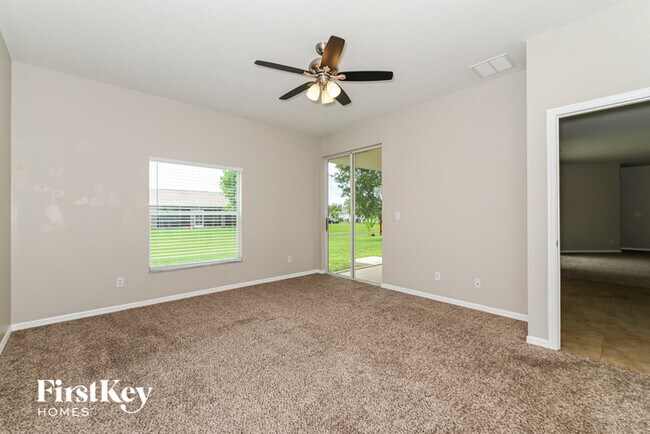 Building Photo - 2472 NW 8th Terrace