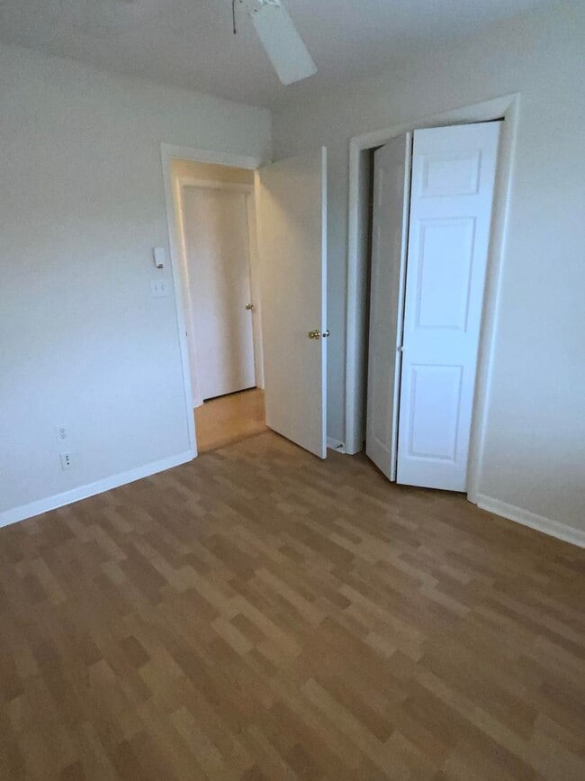Building Photo - 5 br, 3 bath House - 35 CINDER RD