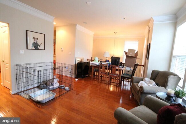 Building Photo - 4469 Monmouth St