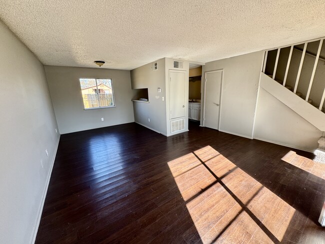 Building Photo - 5113 Sierra St