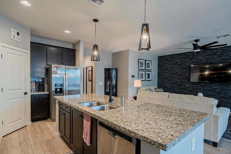 Building Photo - 9733 W Southgate Ave