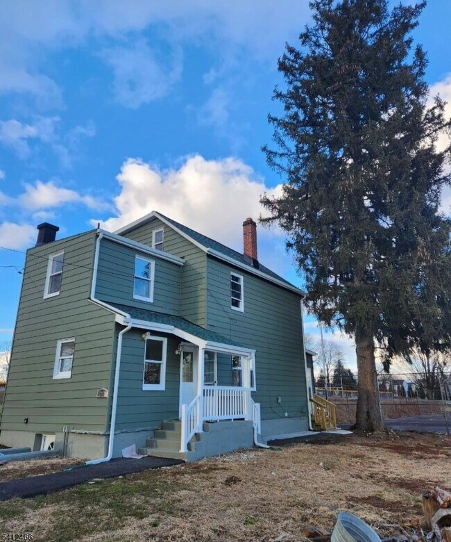 Building Photo - 988 Bieher Alley