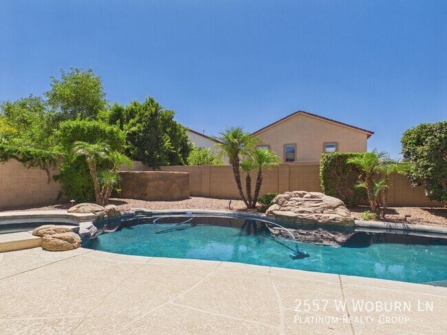 Building Photo - 2557 W Woburn Ln