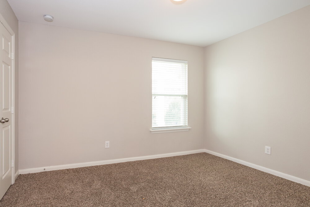 Building Photo - 2039 Diamond Crest Dr