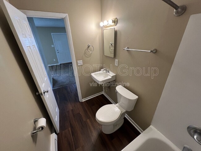 Building Photo - 3001 N Campbell Ave