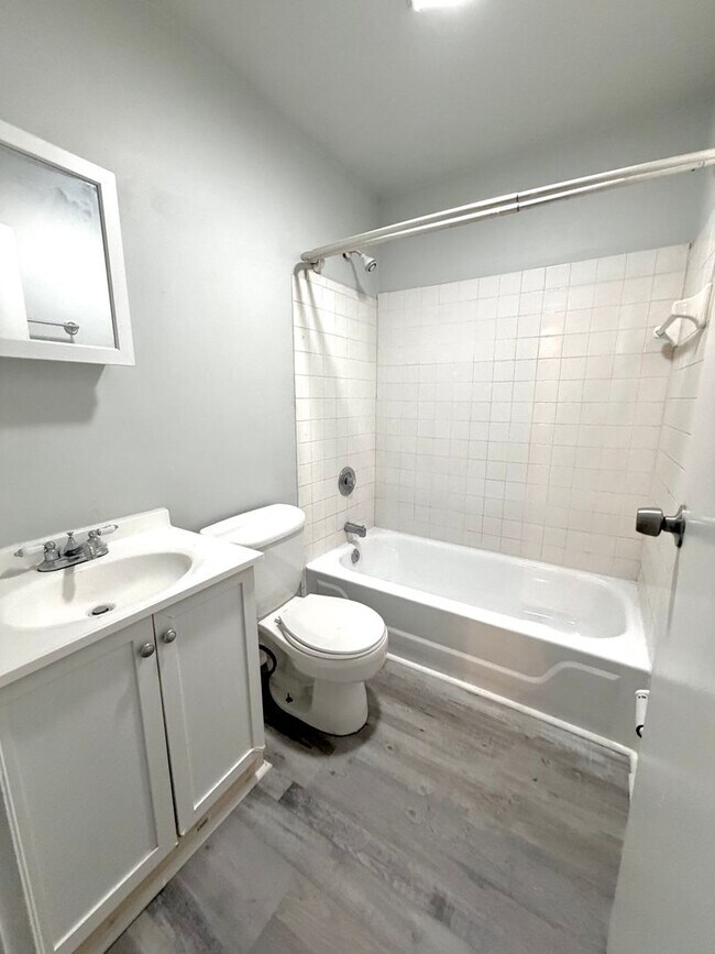 Building Photo - 414 Beech St