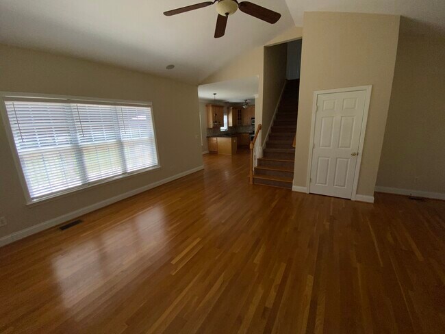 Building Photo - 100 Savannah Meadows Dr