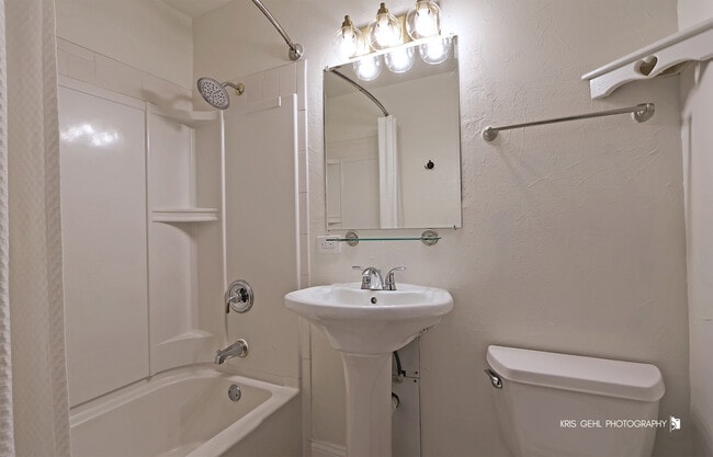 Building Photo - 455 Morgan Ln