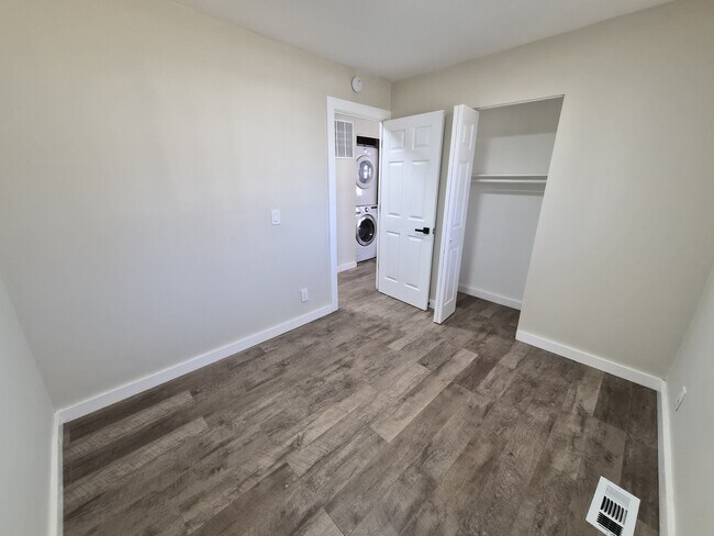 Building Photo - 8515 Georgiana Ln