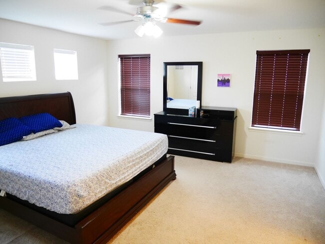 Building Photo - End Unit 3 Bedroom Townhome- Owings Mills, MD