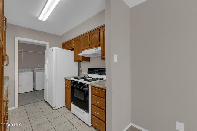 Building Photo - 228 Caribe Cir