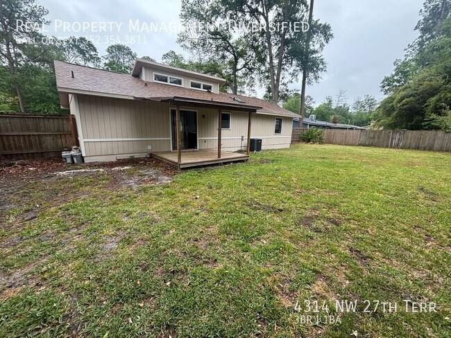 Building Photo - 4314 NW 27th Terrace