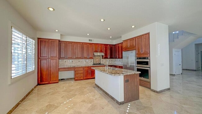 Building Photo - 9 Yale Ct