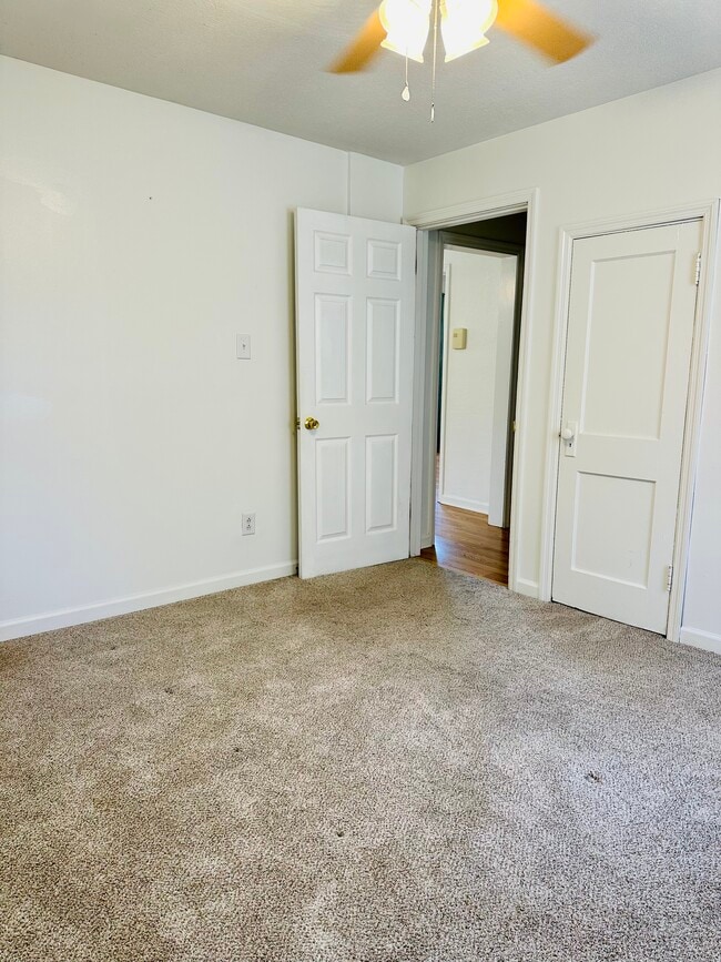 Building Photo - 808 Hibner Ave