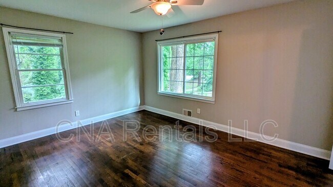 Building Photo - 631 Blackhawk Cir