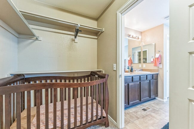 Building Photo - 5153 Chicory Cir
