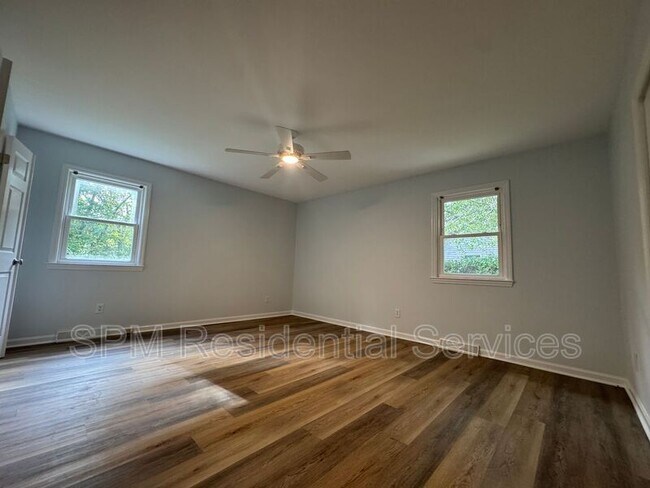 Building Photo - 542 Aquarius Dr