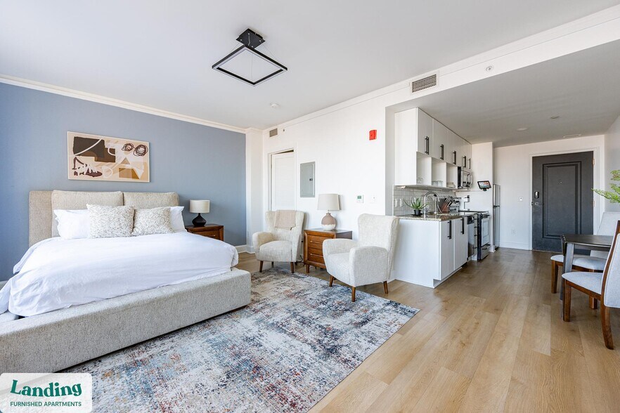 Building Photo - 933 McGee St