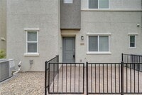 Building Photo - 3026 Baltic Grn St
