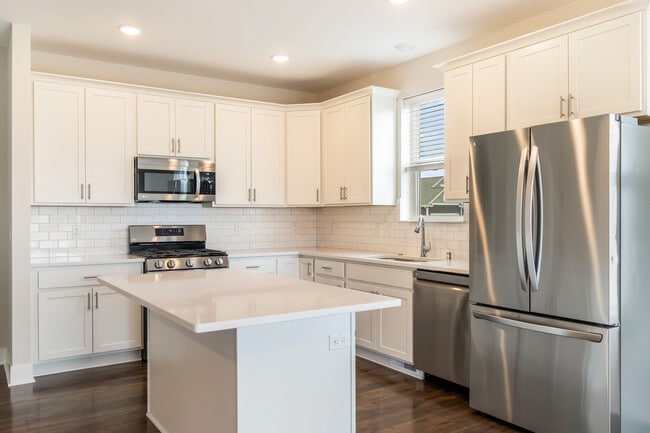 Building Photo - W218N16066 Tiger Lily Dr