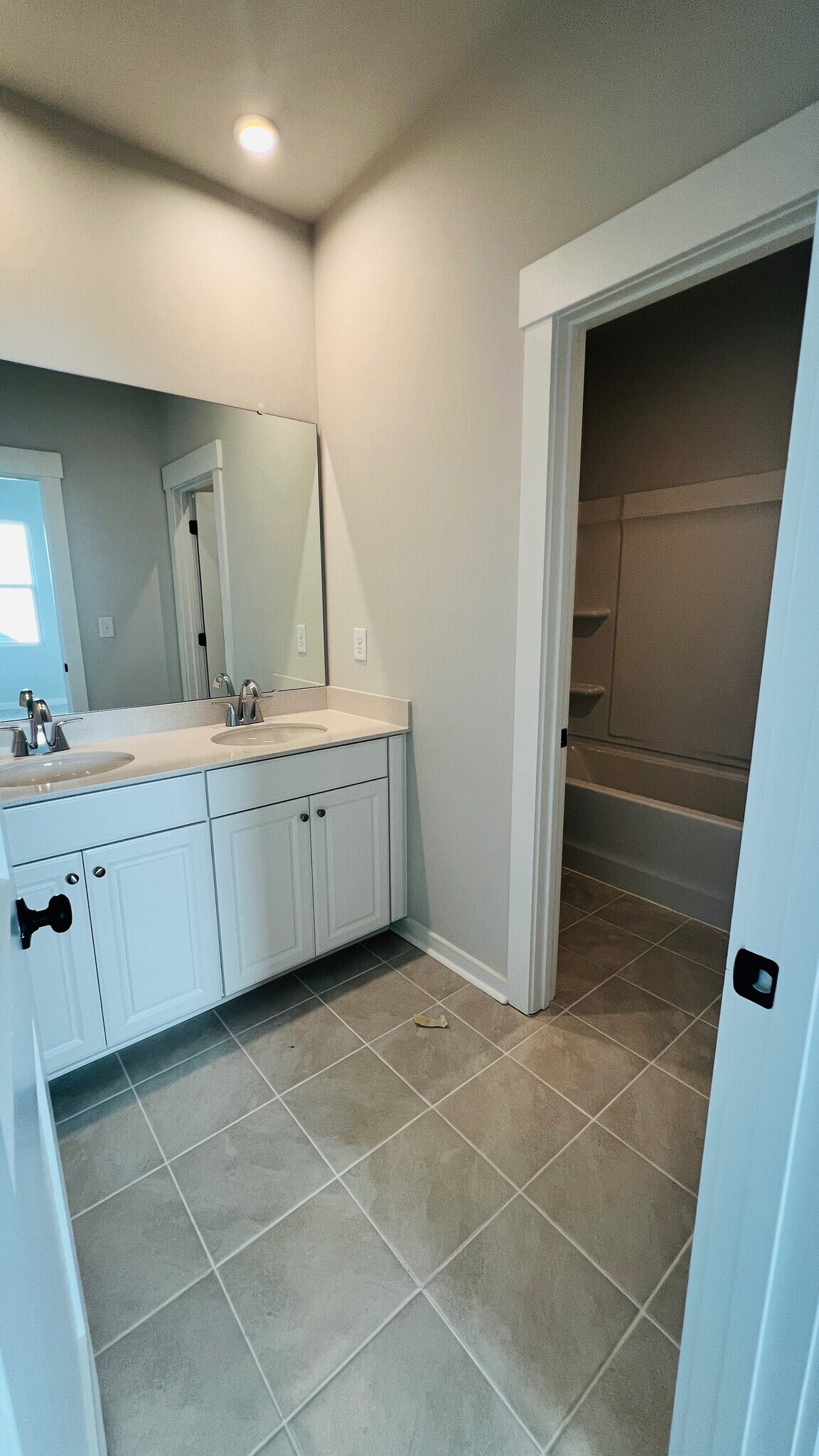 Building Photo - Room in Townhome on Munsing Dr